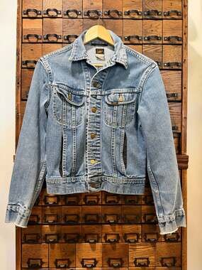 Vintage Lee Denim Jacket PTP 18" Fits Like a Small